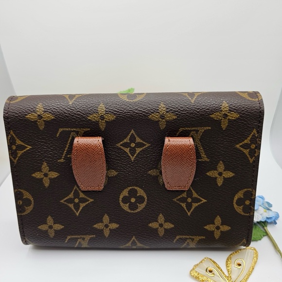 Authentic Preloved LV Arche Waist Bag in good condition (belt not included? - Picture 9 of 14